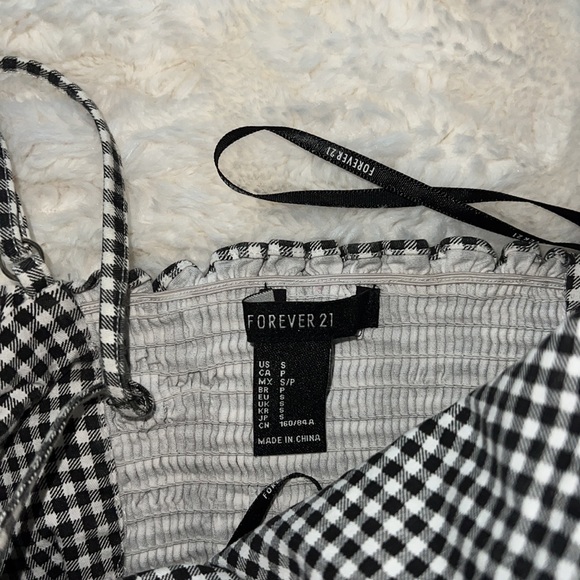 Forever 21 Gingham Crop Top Size Small - Picture 3 of 3